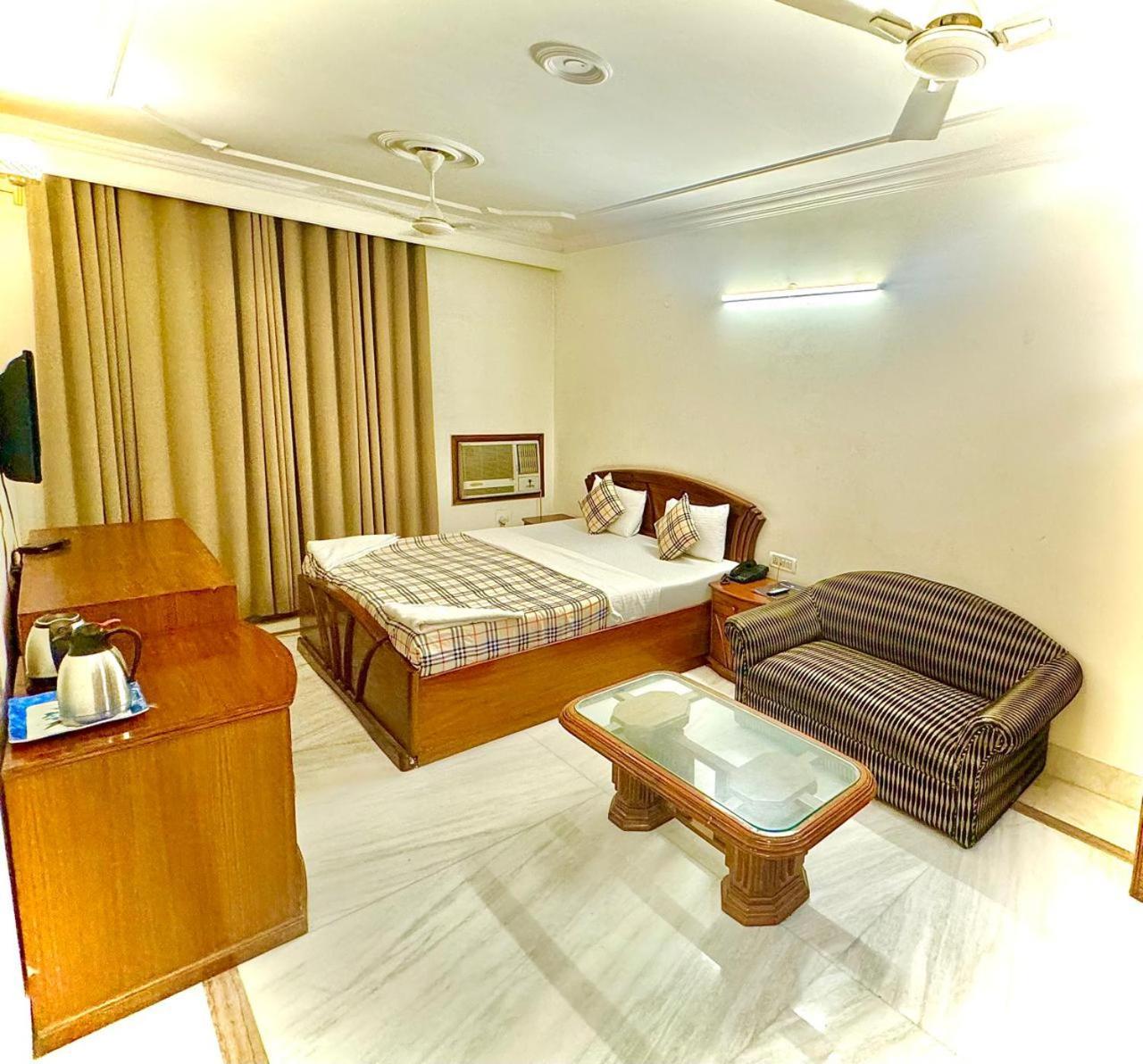 Hotel Pablas International, New Delhi, Near Metro Exteriér fotografie