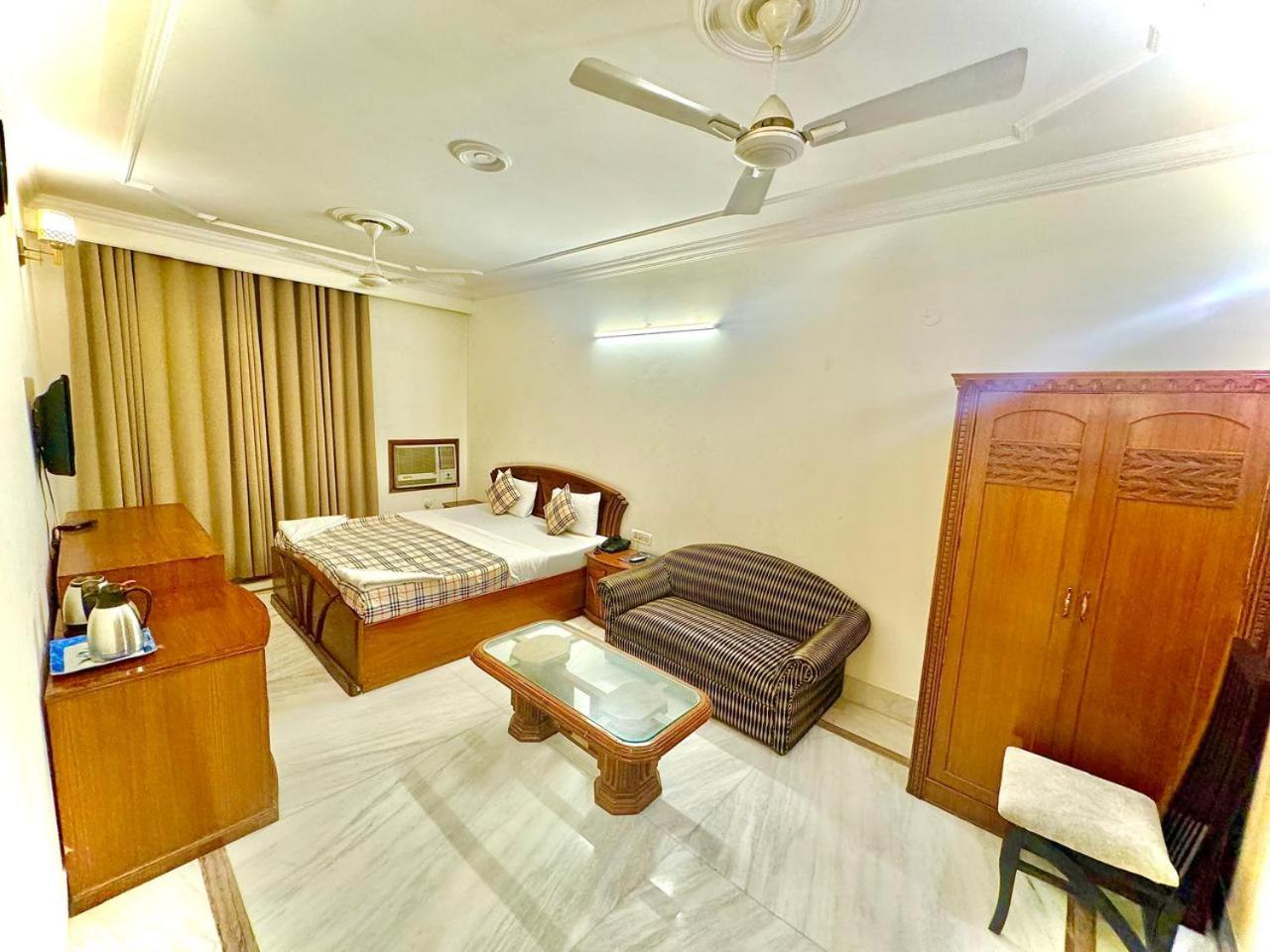 Hotel Pablas International, New Delhi, Near Metro Exteriér fotografie